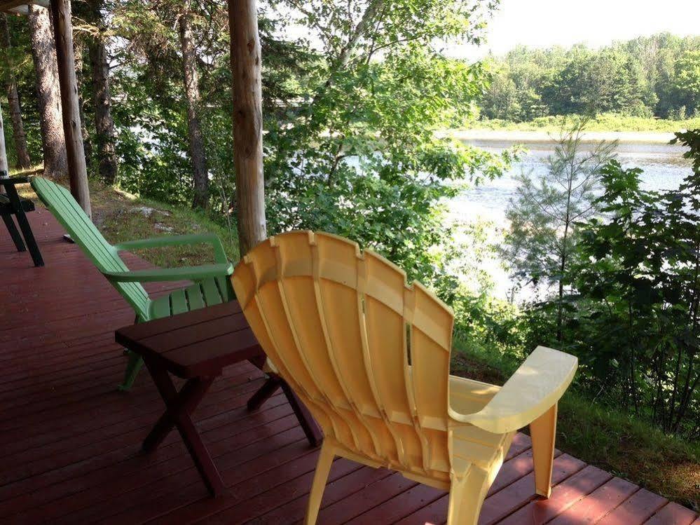 Pond'S Resort Blackville Bagian luar foto